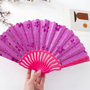 Abanico Plegable de 7 Pulgadas con Lámina Dorada, Fácil de Abrir y Cerrar, Bambú Pintado con Diseño Hanfu, Regalo para Año Nuevo, Halloween, Estilo Femenino - Product Image 2