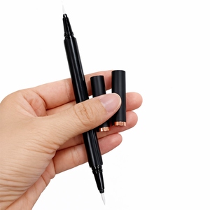 Oferta Especial: Tubo de Almacenamiento de Maquillaje de Plástico Esmerilado Personalizado 2 en 1 con Doble Cabezal de Brocha - Product Image 3