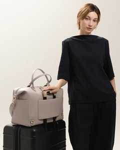 Sac à dos de luxe en cuir PU personnalisé grande capacité, imperméable et antivol <span class=keywords><strong>pour</strong></span> <span class=keywords><strong>femme</strong></span>, idéal <span class=keywords><strong>pour</strong></span> les voyages et le rangement des couches de bébé - Product Image 4