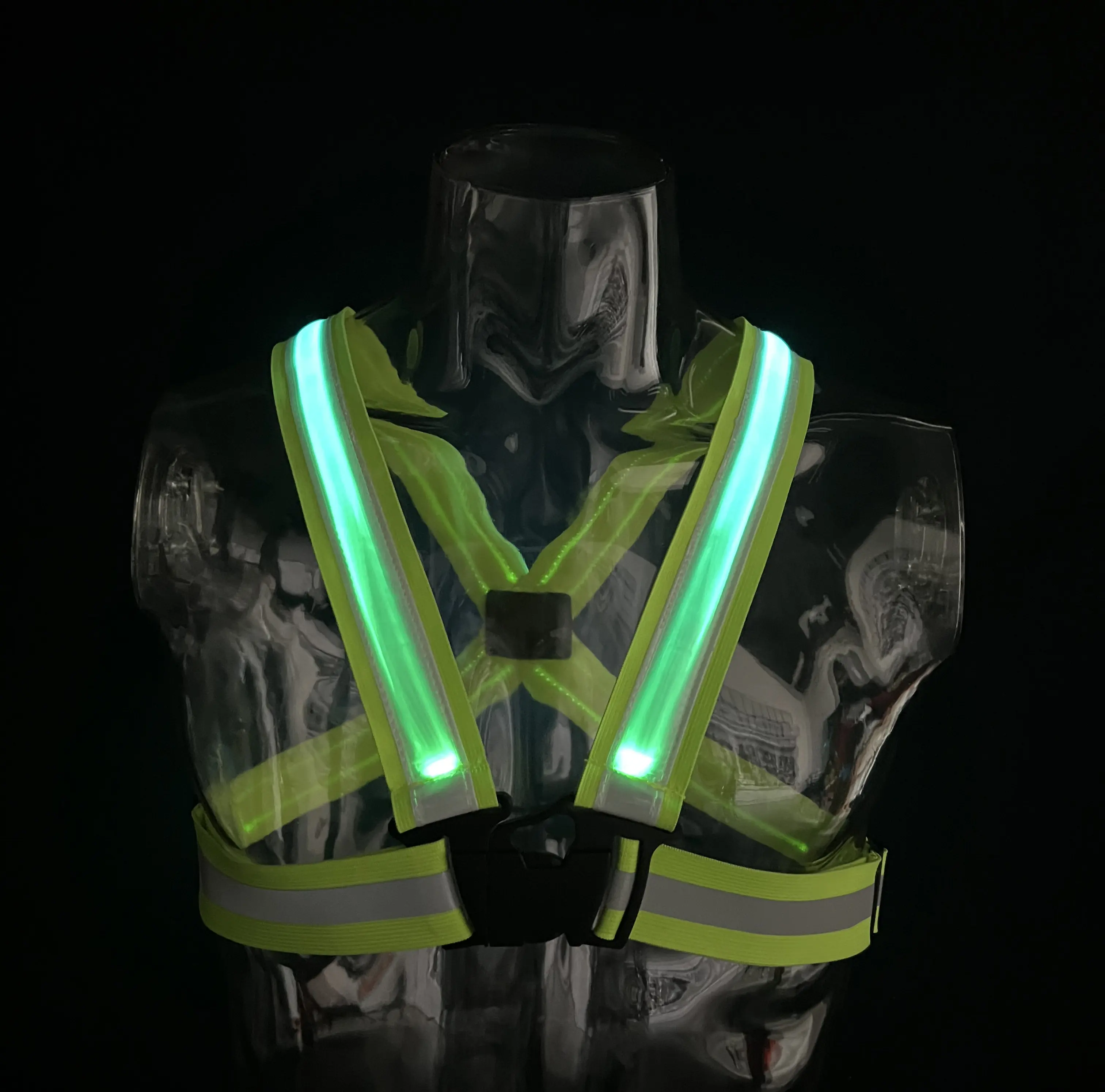 UMIONE 2023 Super Bright Reflective Outdoor Walking Jogging Vest Rechargeable App Control LED Luminous Flashing Safety Vest