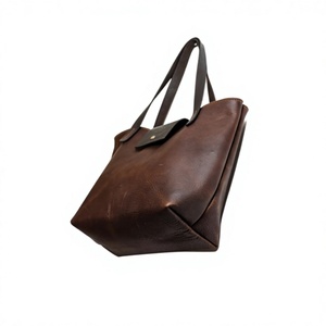 BS INTERNATIONAL – Sacs à main pochette pour femme en cuir véritable 100 %, imperméables, avec logo personnalisé, fermeture éclair et bandoulière unique - Product Image 5