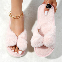 Vente en gros de pantoufles en fourrure de haute qualité pour femmes, pantoufles en peluche mignonnes pour femmes, pantoufles en fourrure chaudes pour l'hiver