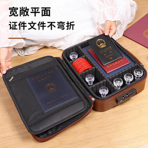 Estuche de cuero para documentos de 30x9x23cm con cerradura, ranuras para tarjetas, impermeable, para guardar pasaportes - Product Image 4