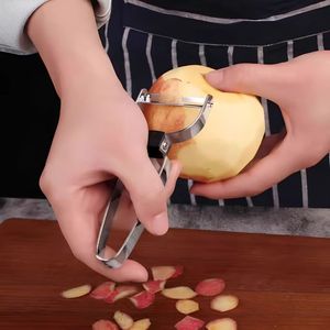 Éplucheur et trancheur de fruits manuel multifonctionnel en acier inoxydable écologique, outil de <span class=keywords><strong>cuisine</strong></span> durable pour légumes - Product Image 4