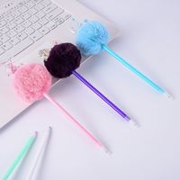 Stylo bille créatif personnalisé en peluche douce et colorée, en plastique, encre noire 1,0 mm