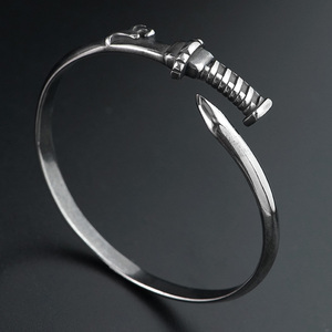 Nueva llegada con forma <span class=keywords><strong>de</strong></span> espada, pulsera <span class=keywords><strong>de</strong></span> acero inoxidable, anillos, conjunto <span class=keywords><strong>de</strong></span> joyería, diseño abierto, boda/Compromiso, regalos Vintage, fábrica clásica - Product Image 4