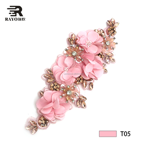 Appliques florales à coudre pour robe, patchs brodés faits main en strass, tissu à sequins, perles, pour sacs et corsages - Product Image 4