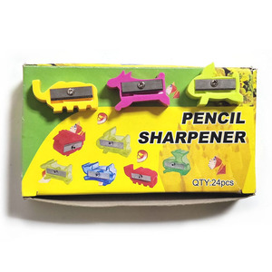Taille-crayons simple en plastique multicolores à un trou, différents styles, emballage en vrac pour usine - Product Image 1
