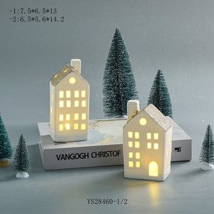 <span class=keywords><strong>Village</strong></span> en céramique dorée avec toit en porcelaine et LED, idéal pour <span class=keywords><strong>la</strong></span> décoration de fêtes de Noël - Product Image 1