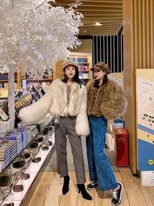 Abrigo de Piel de Mapache Finlandés de Invierno YR1192 para Mujer, Chaqueta Corta de Piel Auténtica, Prenda Exterior de Lujo - Product Image 1