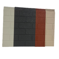 Revêtement mural extérieur en panneaux sandwich en métal ondulé au design moderne en briques, avec âme en mousse PU et PIR pour bâtiments et maisons