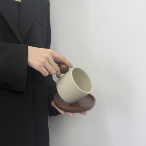 BloomSip Tasse à café en céramique nordique avec poignée sphérique flottante, ensemble tasse et soucoupe mélange de couleurs minimaliste, vente en gros, logo personnalisé, OEM, ODM, cadeau - Product Image 5