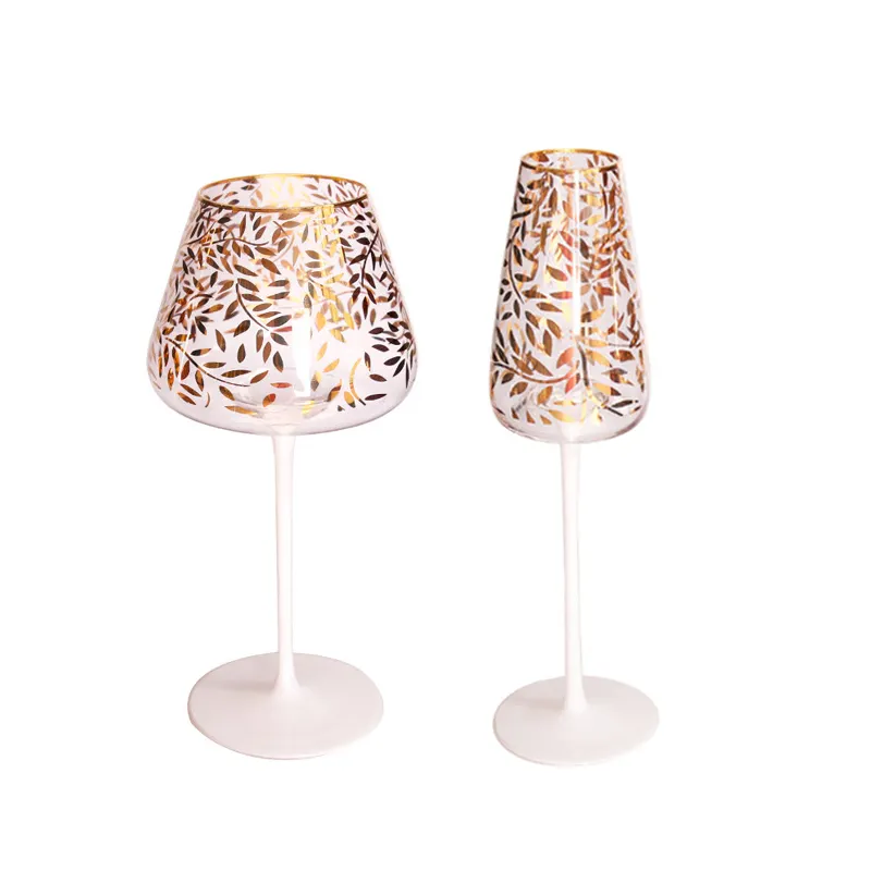 Nouvel arrivage de verres à vin en cristal faits à la main flûtes à champagne avec feuille d'or et gobelet blanc à longue tige verrerie à logo personnalisé