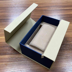 Caja de Regalo para Reloj de Papel de Lujo con Logotipo Personalizado, Caja de Embalaje para Reloj de Pareja con Doble Ranura, Caja de Reloj Rígida Beige con Cierre Magnético y Terciopelo - Product Image 4