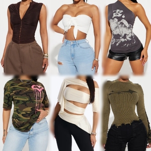 Mode féminine : Stock mixte d'occasion en gros, tendance, multi-styles, assortiment aléatoire en balles, économique, approvisionnement en vrac pour femmes, qualité export - Product Image 1