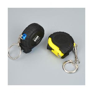 أداة قياس صغيرة محمولة مخصصة وبسيطة مع سلسلة مفاتيح مدمجة قابلة للطي TPR للهدايا الترويجية - Product Image 2