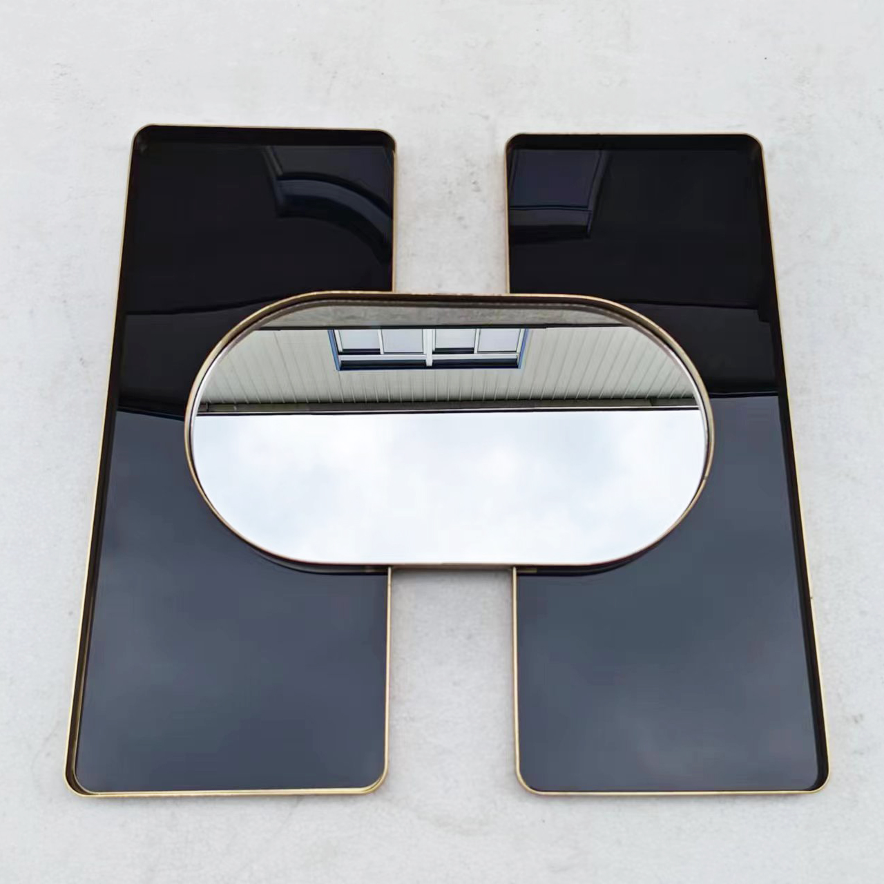 black with gold frame FUDA790-61