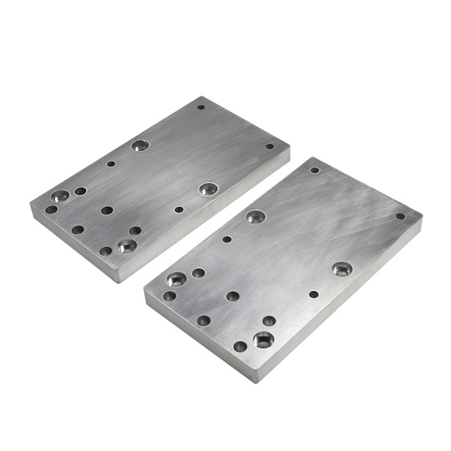 Custom CNC Machined Aluminum 6061-T6/7075-T6 Mounting Plate Parts for Electronics and Workshop Kits