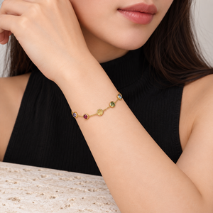 สร้อยข้อมือโซ่ประดับเพชรเซอร์โคเนียห้าเม็ด สีทอง สแตนเลสสตีล ชุบสูญญากาศทอง 14K ประดับขอบหลากสี - Product Image 4