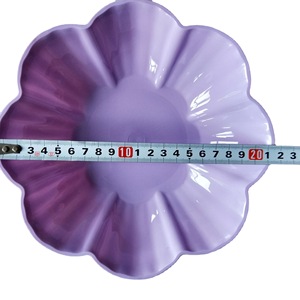 จานผลไม้รูปกลีบดอกไม้สีพื้น, จานผลไม้และขนมรูปดอกไม้, ร้านขายสินค้าราคาหนึ่งหยวน ร้านขายสินค้าราคาสองหยวน ตลาดนัด - Product Image 2