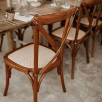 Chaise de mariage à dossier croisé en résine imitation bois durable de style ferme classique pour événements de banquet