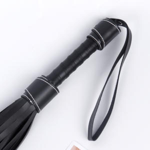 Látigo de coqueteo sexy con mango Sm Restrain Pvc Tailed Leather Whip Sex Toy para pareja Play <span class=keywords><strong>Spanking</strong></span> - Product Image 3