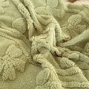 Venta al por mayor Bedtop <span class=keywords><strong>de</strong></span> una sola pieza invierno Coral terciopelo reforzado con bridas Tuff cubierta protectora antideslizante tallado terciopelo sábana - Product Image 4