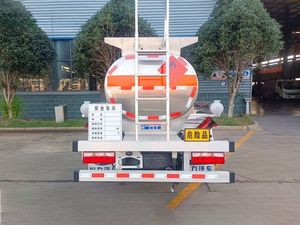 Camión Cisterna Dongfeng 3000L para Suministro de Combustible en Zonas Rurales, Emisión Especial Personalizada, Hecho en China, Certificado ISO y CCC - Product Image 5