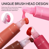 Huile à lèvres hydratante et nourrissante teintée effet repulpant, waterproof, en gelée, marque privée