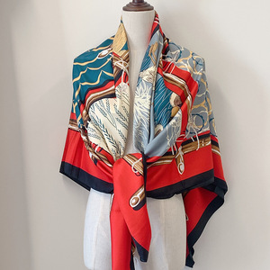 Sang trọng 130*130cm thương hiệu lớn thiết kế vuông đầu khăn hijab Shawl Chuỗi Hoa in bắt chước lụa vuông khăn - Product Image 6