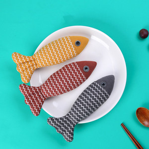 Recién llegado, juguete para masticar mascotas en forma de pez, juguete para gatos de hierba gatera con muñeca de arpillera para gatos, juguetes para masticar mascotas de mordida dura - Product Image 3