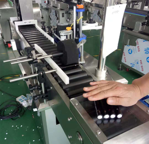 Máquina Etiquetadora Horizontal para <span class=keywords><strong>Bálsamo</strong></span> Labial METICA, Jeringas, Conos de Papel Pre-enrollados, Tubos de Vidrio, Lápiz Labial, Esmalte de Uñas, Frascos de Cosméticos - Product Image 3