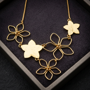 Collar llamativo de cadena de eslabones ajustable para mujer, chapado en oro sobre latón y plata de ley, con diseño minimalista de flor hueca exagerada - Product Image 2