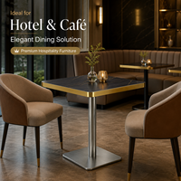 Ensemble table et chaises de bistrot en pierre frittée de luxe avec base en métal doré pour hôtel, café, restaurant, usage commercial