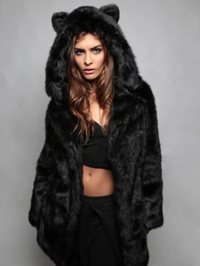 <span class=keywords><strong>Cappotto</strong></span> <span class=keywords><strong>in</strong></span> <span class=keywords><strong>Pelliccia</strong></span> <span class=keywords><strong>Sintetica</strong></span> di Coniglio a Mezza Lunghezza <span class=keywords><strong>con</strong></span> <span class=keywords><strong>Cappuccio</strong></span>, Stile Europeo <span class=keywords><strong>con</strong></span> Orecchie da Coniglio, Bestseller Invernale per Donne - Product Image 5