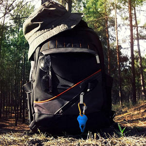 Outil de suppression des tiques portable écologique et sans douleur pour un retrait sûr sur les animaux de compagnie et les humains, essentiel pour les activités de plein air - Product Image 4