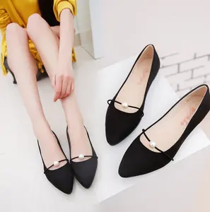 Cy12538a نوعية جيدة 5 ألوان سيدة أحذية فاخرة النساء حذاء مسطح اللؤلؤ أحذية سيدة كبيرة الحجم