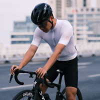 Mcycle Maillot de vélo de route Maillot de cyclisme à manches courtes Tops Shirts Sport Wear Maillot de cyclisme personnalisé Pro Team