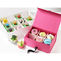 Différentes tailles personnalisées, blanc avec boîte cadeau rose, boîte à cupcake aux fraises 6 trous