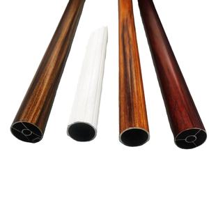 Tringles à rideaux simples de conception moderne de haute qualité <span class=keywords><strong>6m</strong></span> de poteaux en <span class=keywords><strong>bois</strong></span> et en aluminium à bas <span class=keywords><strong>prix</strong></span> pour les fenêtres - Product Image 1