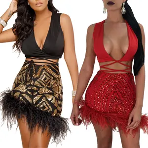 Mode Seksi Bralette Crop Top dan Bulu Burung Unta Dekorasi Rok Pendek Payet 2 Potong Set Pakaian Gaun Pesta