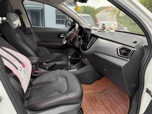 Offerta Speciale: FAW Senya R7 2017 1.6L Manuale SUV Usato, <span class=keywords><strong>Auto</strong></span> Familiare Economica a Benzina, Guida a Sinistra, Vendita all'Ingrosso di Veicoli di Seconda Mano Disponibili - Product Image 3