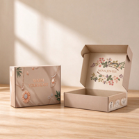 Boîte d'expédition ondulée blanc nuage avec imprimé floral vintage, idéale pour bijoux, bagues, colliers – Boîte postale pour boutiques et entreprises