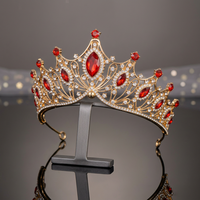 Couronne Tiara Royale Baroque Haut de Gamme Faite à la Main en Alliage avec Cristaux Rouges et Strass pour Mariage, Concours de Beauté, Bijou de Cheveux de Luxe pour Reine