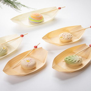 Assiette <span class=keywords><strong>en</strong></span> <span class=keywords><strong>bois</strong></span> biodégradable jetable de 6 pouces <span class=keywords><strong>en</strong></span> forme de bateau <span class=keywords><strong>avec</strong></span> <span class=keywords><strong>couvercle</strong></span> sans danger pour le réfrigérateur et pour les hôtels, le camping et le plateau <span class=keywords><strong>en</strong></span> <span class=keywords><strong>bois</strong></span> pour sushis - Product Image 2