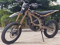 Moto électrique tout-terrain à contrôle de traction avancé populaire Surron 24,5 kW Ultra Bee pour une autonomie tout-terrain étendue