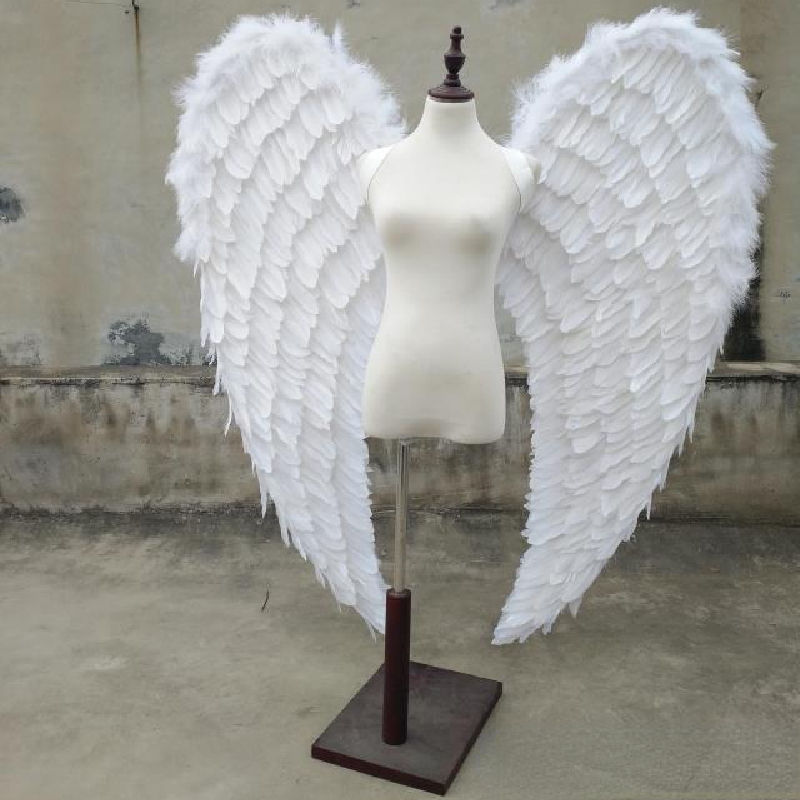 Ailes blanches, largeur totale 120cm