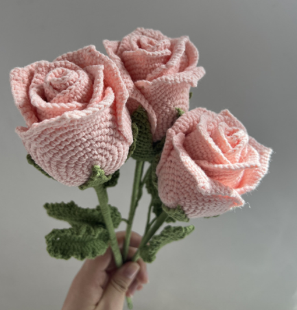 แก้วไวน์กุหลาบ-ชมพูอ่อน