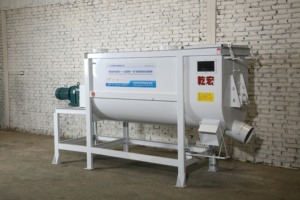 Nửa tấn ngang thức ăn trộn động vật mới thức ăn trộn với động cơ bơm cho Trang chủ sử dụng trang trại chăn nuôi cá - Product Image 2