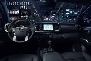 Camioneta Usada 2020 <span class=keywords><strong>Toyota</strong></span> <span class=keywords><strong>Tacoma</strong></span> Edición Nightshade 4x4 Doble Cabina 3.5L V6 278HP Acabado Limitado Blacked Out - Product Image 3